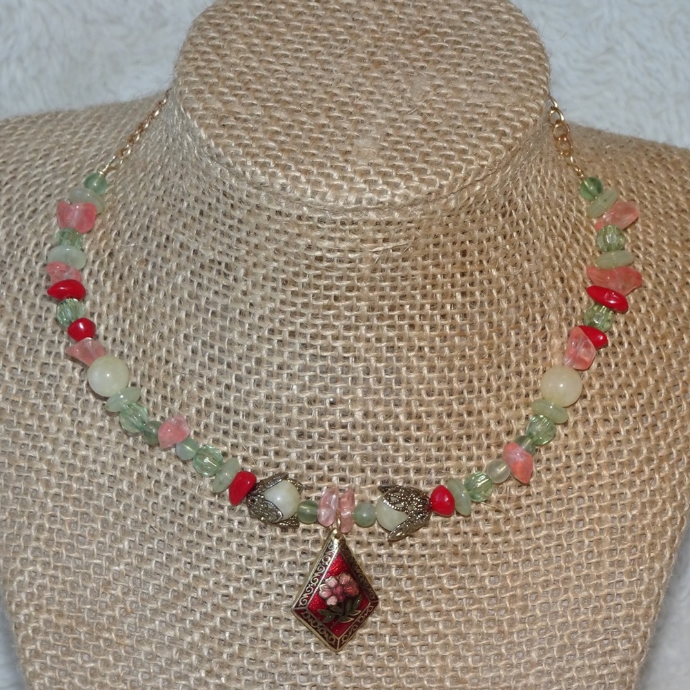 Flower Pendant Choker
